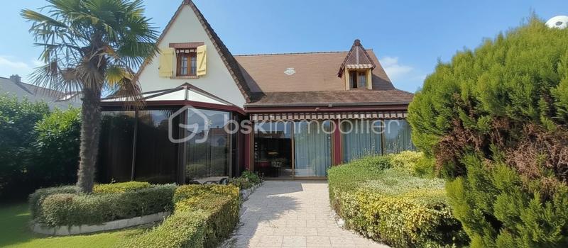 Maison traditionnelle - 125 m² - 6 pièces