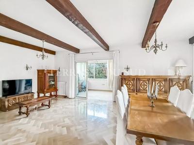 Maison - 192 m² - 7 pièces