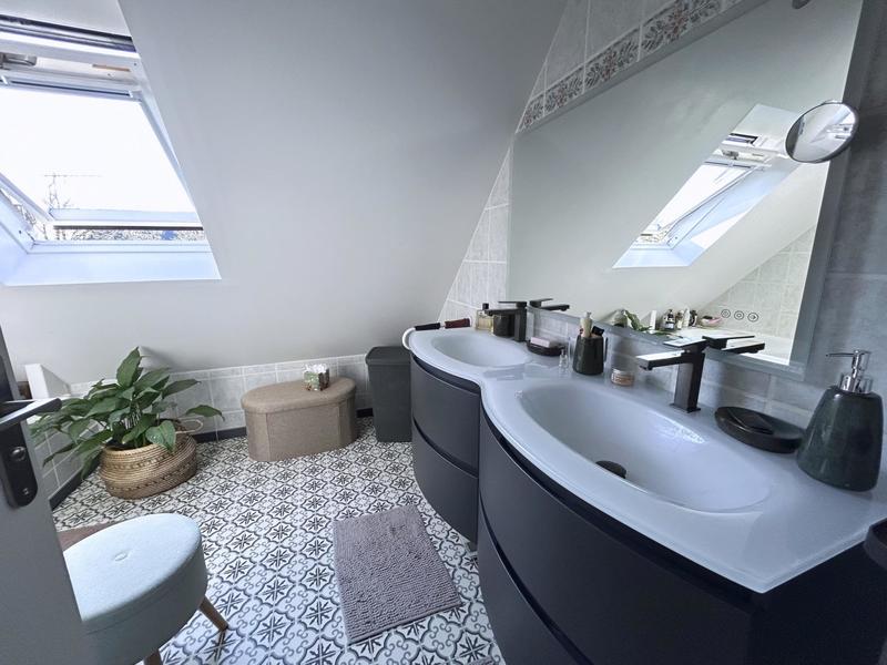 Maison - 147 m² - 5 pièces