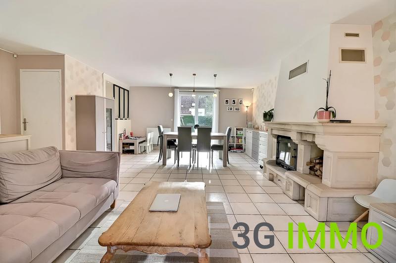 Maison traditionnelle - 106 m² - 5 pièces