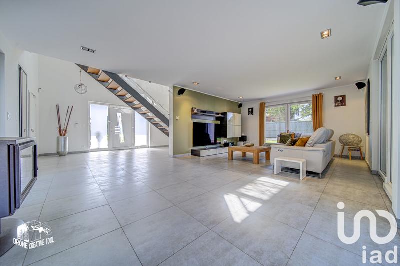 Maison - 271 m² - 5 pièces