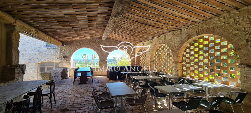 Bastide - 729 m² - 25 pièces