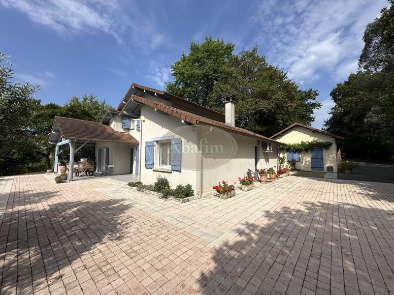 Maison - 165 m² - 6 pièces