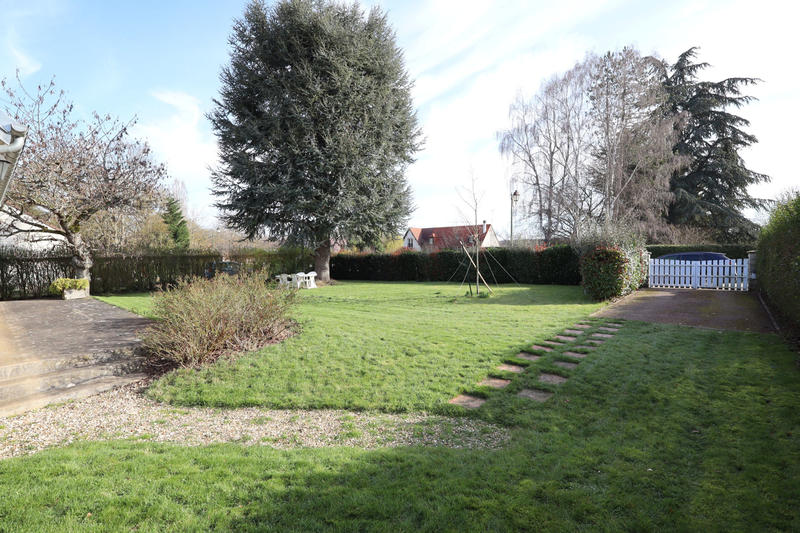 Maison - 104 m² - 4 pièces