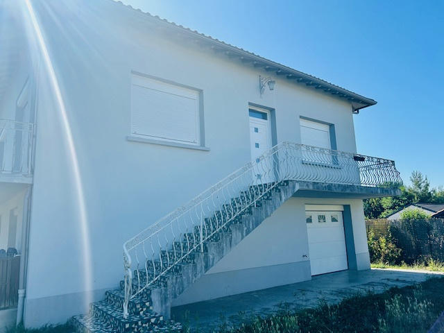 Maison - 204 m² - 7 pièces