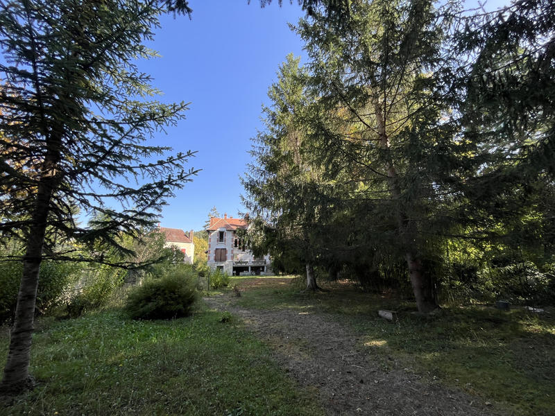 Maison - 256 m² - 9 pièces