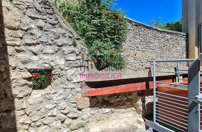 Maison - 220 m² - 9 pièces