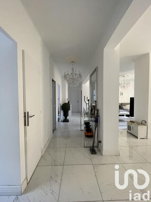 Appartement - 97 m² - 5 pièces