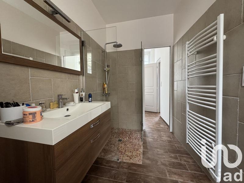 Maison - 207 m² - 7 pièces