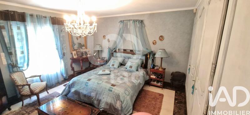 Maison - 205 m² - 6 pièces