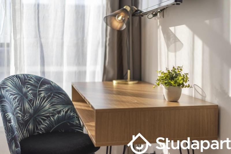 Chambre - 10 m² - 1 pièce