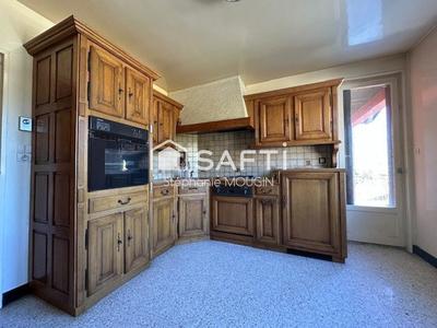 Maison - 81 m² - 6 pièces