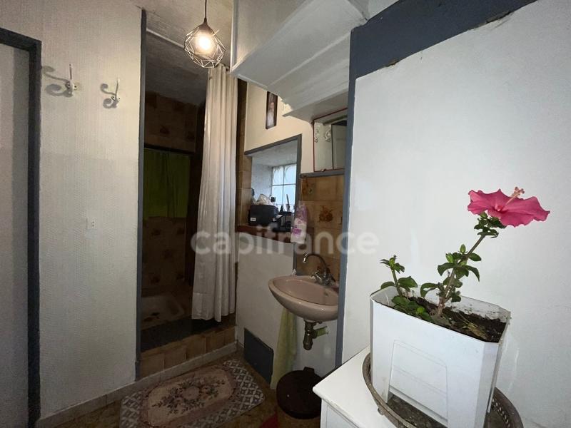 Maison - 240 m² - 9 pièces