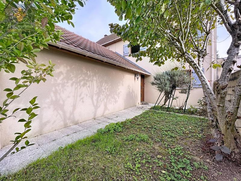 Maison - 123 m² - 7 pièces