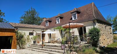 Maison - 140 m² - 6 pièces