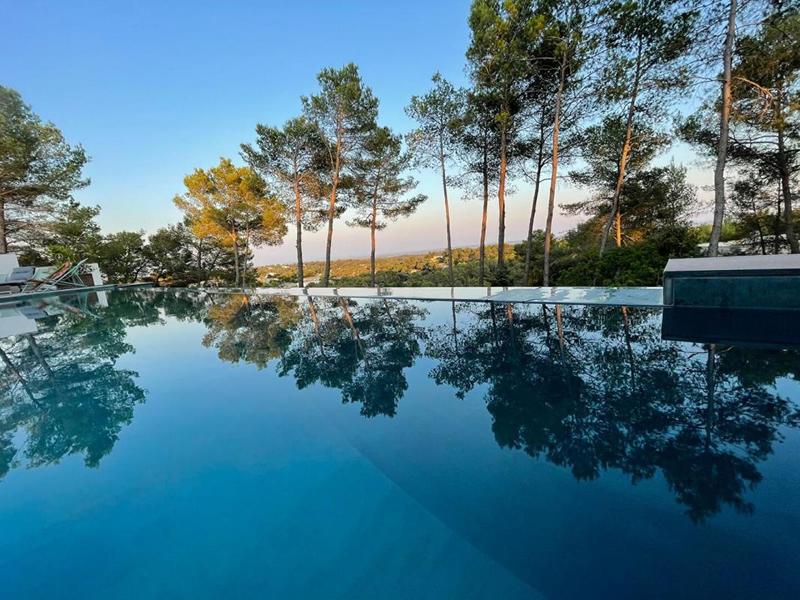 Demeure - 400 m² - 11 pièces