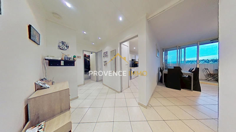 Appartement - 80 m² - 4 pièces