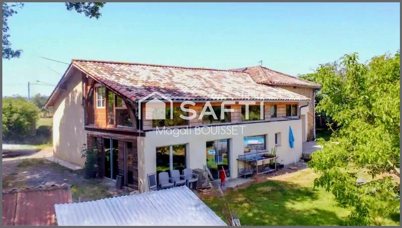 Maison - 248 m² - 7 pièces