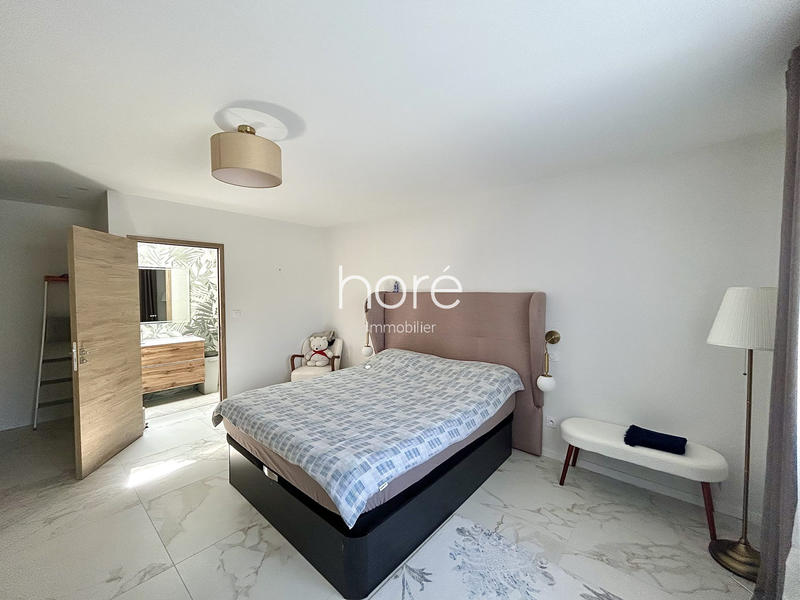 Maison - 213 m² - 6 pièces