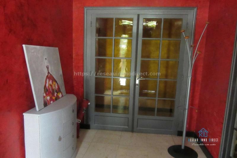 Propriété - 276 m² - 6 pièces