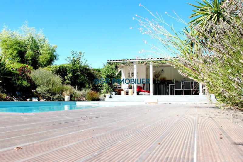 Villa - 174 m² - 6 pièces