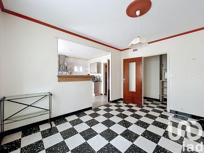 Maison - 186 m² - 10 pièces