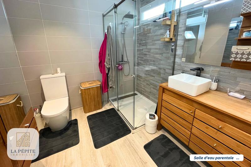 Maison - 170 m² - 7 pièces