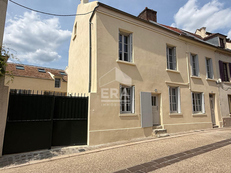Maison - 235 m² - 7 pièces