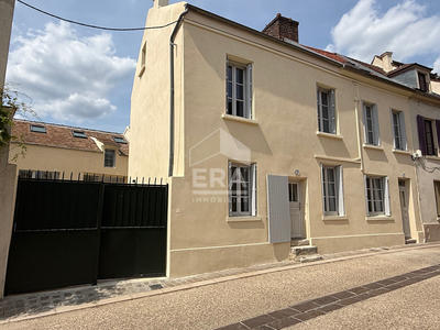 Maison - 235 m² - 7 pièces