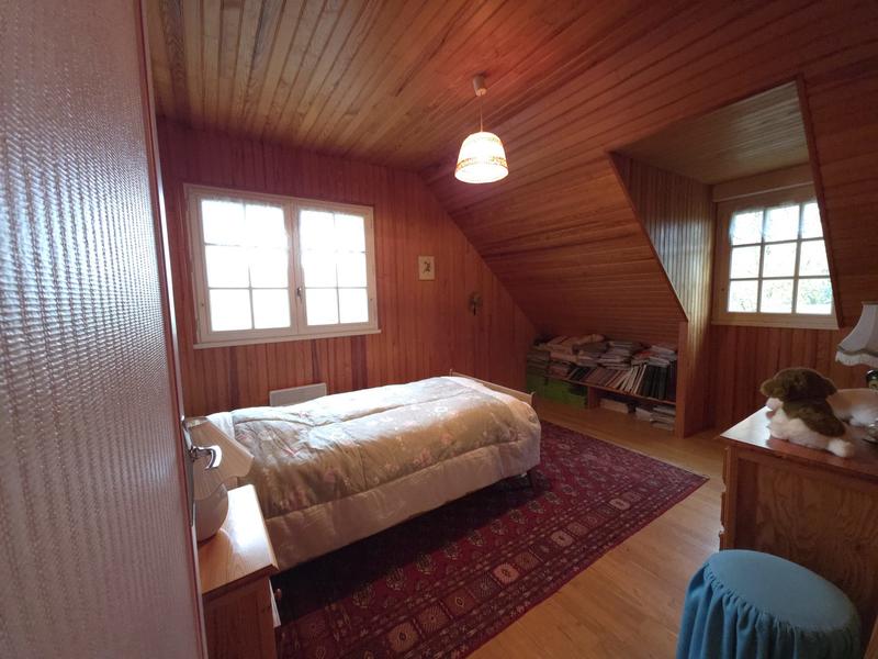 Maison - 208 m² - 9 pièces