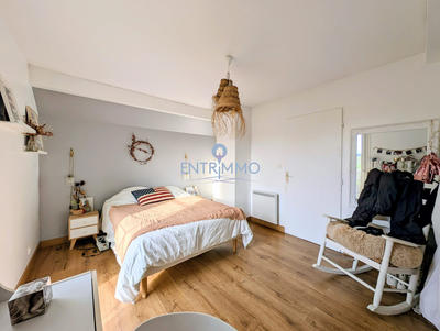 Maison - 96 m² - 5 pièces