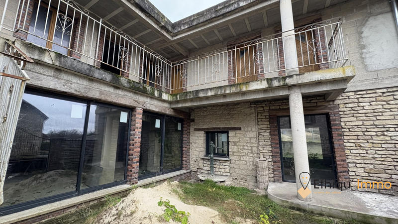 Maison ancienne - 558 m² - 12 pièces