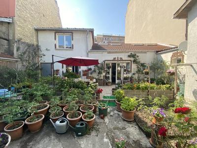 Loft - 445 m² - 9 pièces