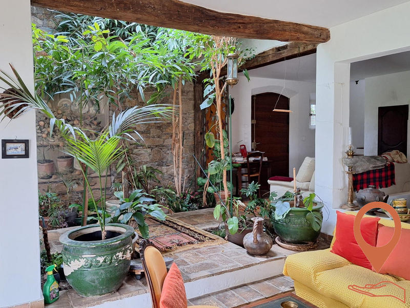 Viager - Villa - 272 m² - 6 pièces