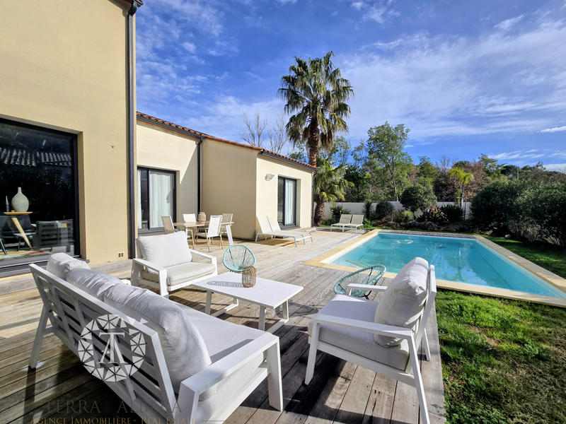 Villa - 209 m² - 7 pièces