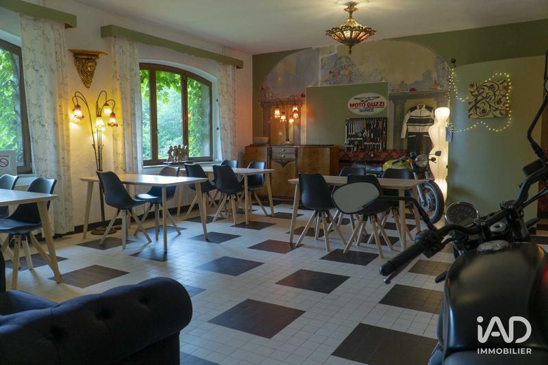 Local commercial - 737 m²