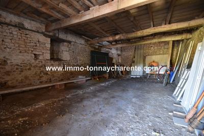 Maison ancienne - 200 m² - 3 pièces