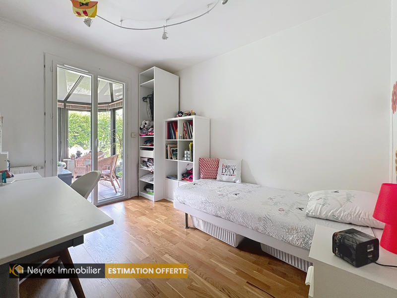 Maison - 137 m² - 6 pièces