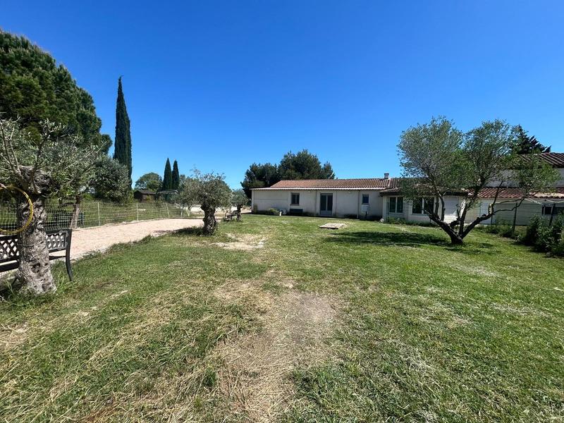 Maison - 300 m² - 9 pièces