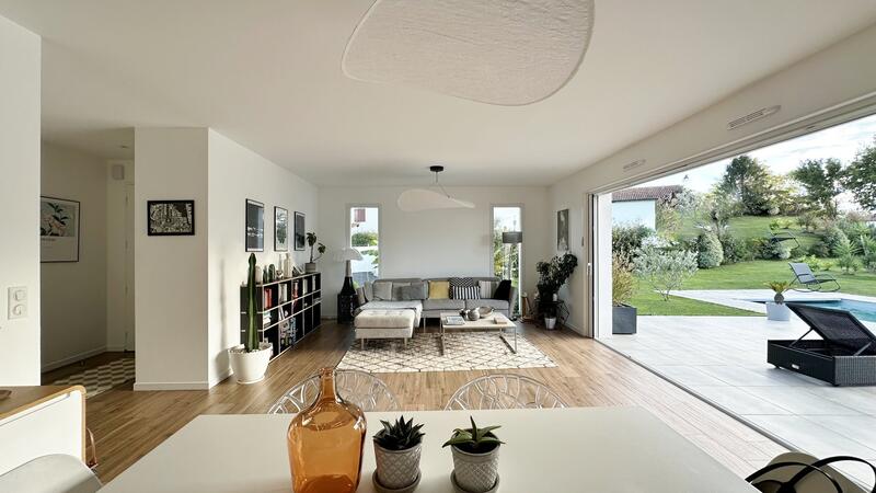 Maison contemporaine - 160 m² - 5 pièces