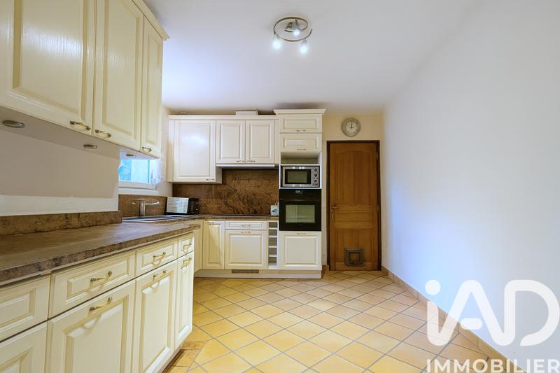 Maison - 209 m² - 8 pièces