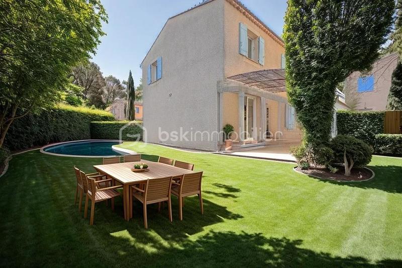 Villa - 94 m² - 5 pièces