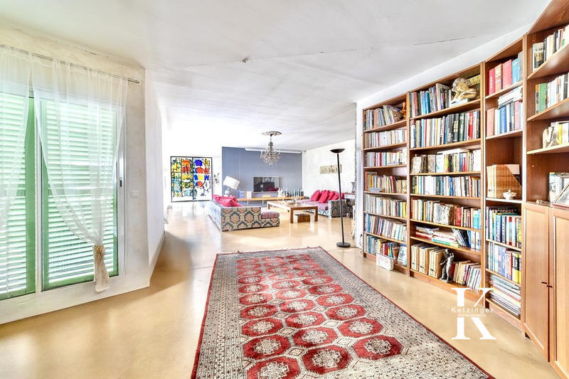 Maison - 249 m² - 8 pièces