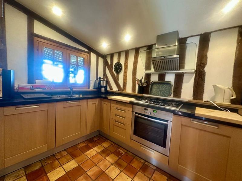 Maison - 300 m² - 12 pièces