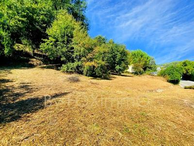 Terrain constructible - 3 124 m²