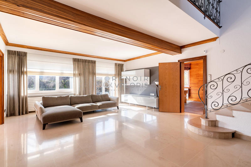 Maison ancienne - 265 m² - 11 pièces