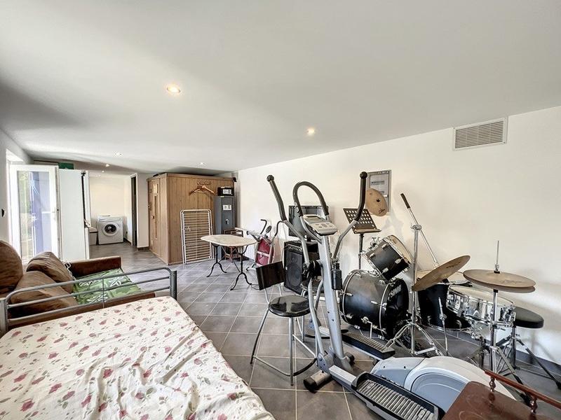 Villa - 195 m² - 7 pièces