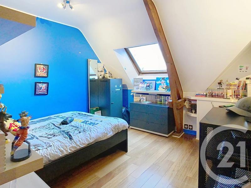 Maison - 243 m² - 9 pièces