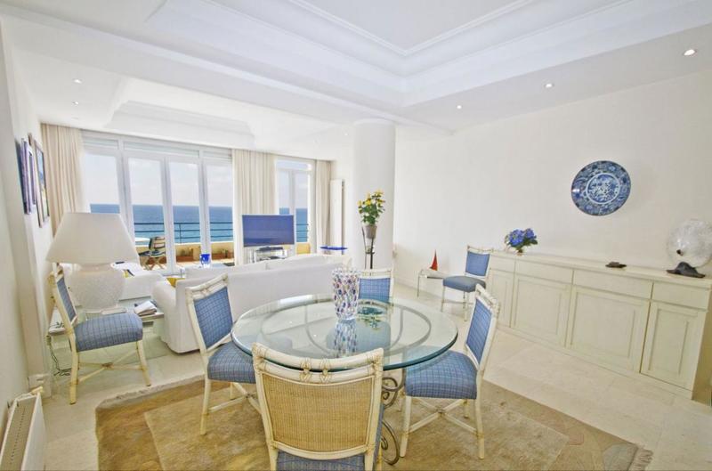 Appartement - 100 m² - 3 pièces