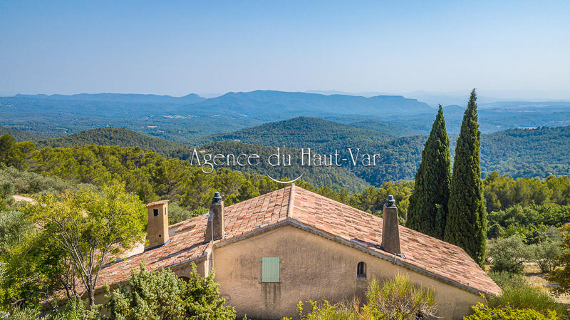 Propriété - 477 m² - 8 pièces